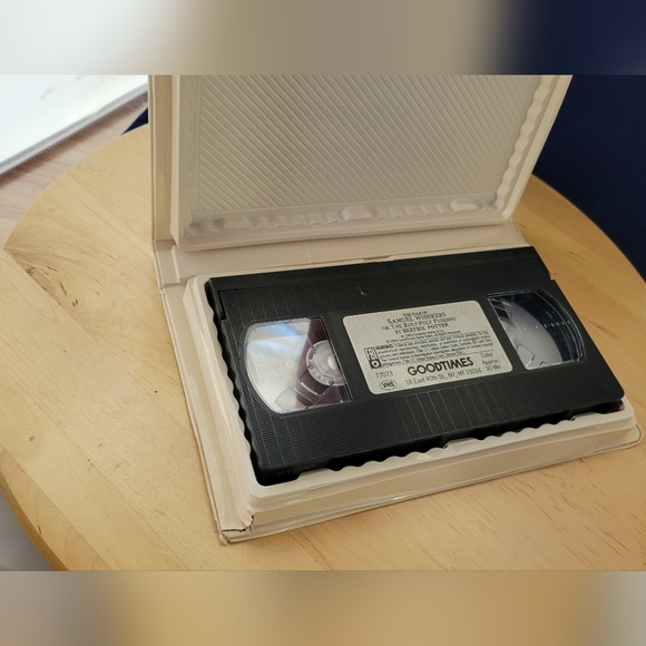 VTG The Tale of Samuel Whiskers / The Roly-Poly Pudding VHS 1993 Clamshell - Picture 5 of 10